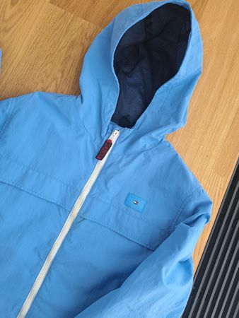 Tommy Hilfiger Jacke hellblau 152