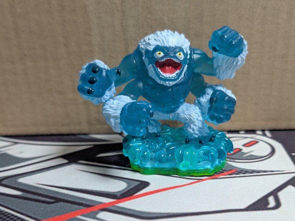 Statuette: Skylanders: Spyros Adenture Slam Bam – Usato da Ennetmoos venduto da ale.cannabona