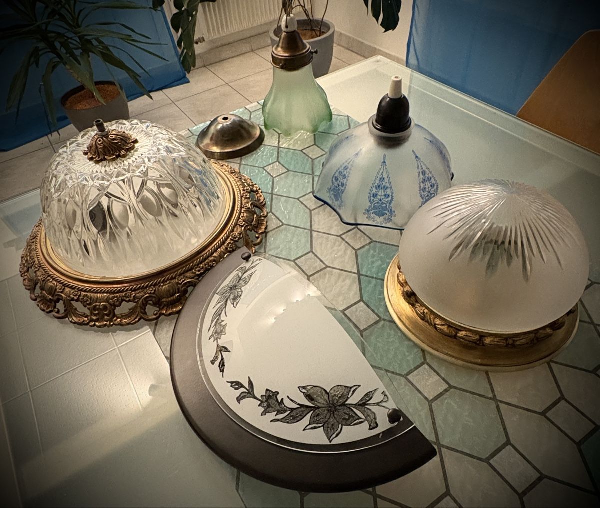 Kronleuchter & Deckenlampen: Lot de plafonniers/lustre/applique – Gebraucht aus Porrentruy von qwentoz