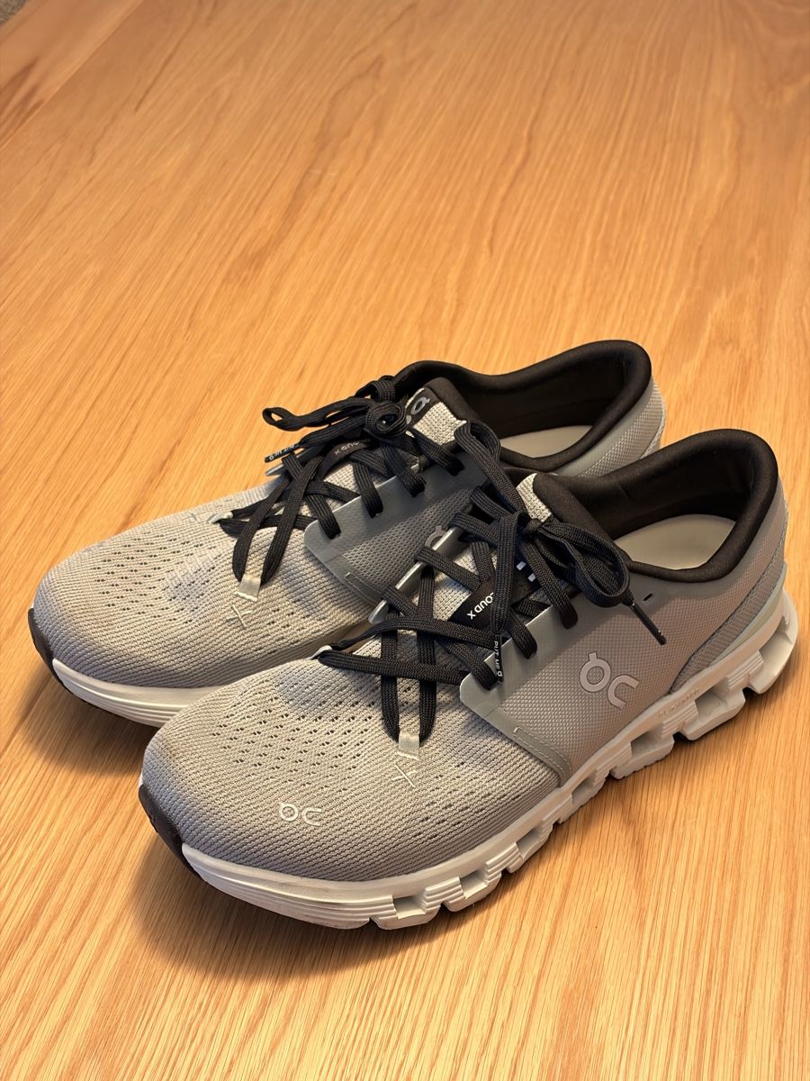On Scarpe da uomo: ON Cloud X Herren EU45 – Usato da Seengen venduto da ramooon 1