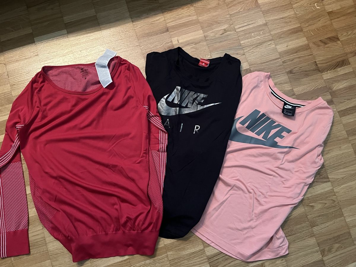 Nike Lotti di vestiti: Kleiderpacket Nike M/L – Usato da St. Gallen venduto da Cocobello1892