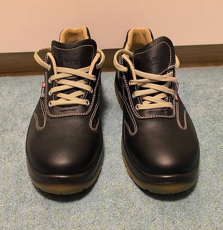 Scarpe da uomo: Sicherheitsschuhe Herren Gr.42 – Usato da Gams venduto da MissTraveller