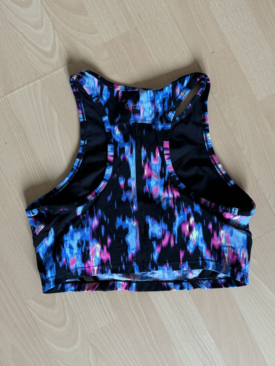 Calvin Klein Kleiderpakete: Sporthose und Top von Calvin Klein – Neu (gemäss Beschreibung) aus Zürich von chr_lgh5 4
