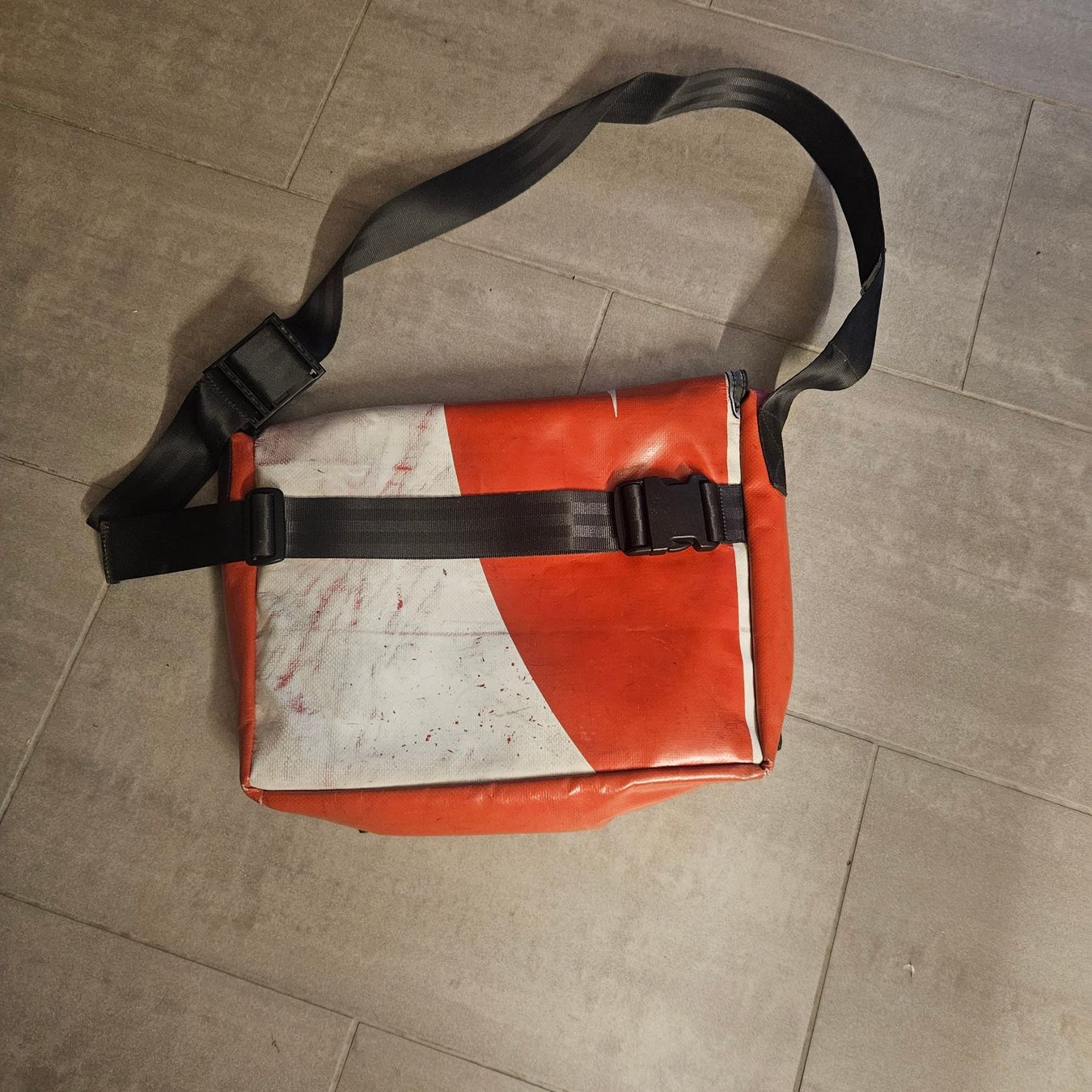Freitag Altro in  Abbigliamento & Accessori: Freitagtasche Dragnet – Usato da Belp venduto da Stuwi1 1