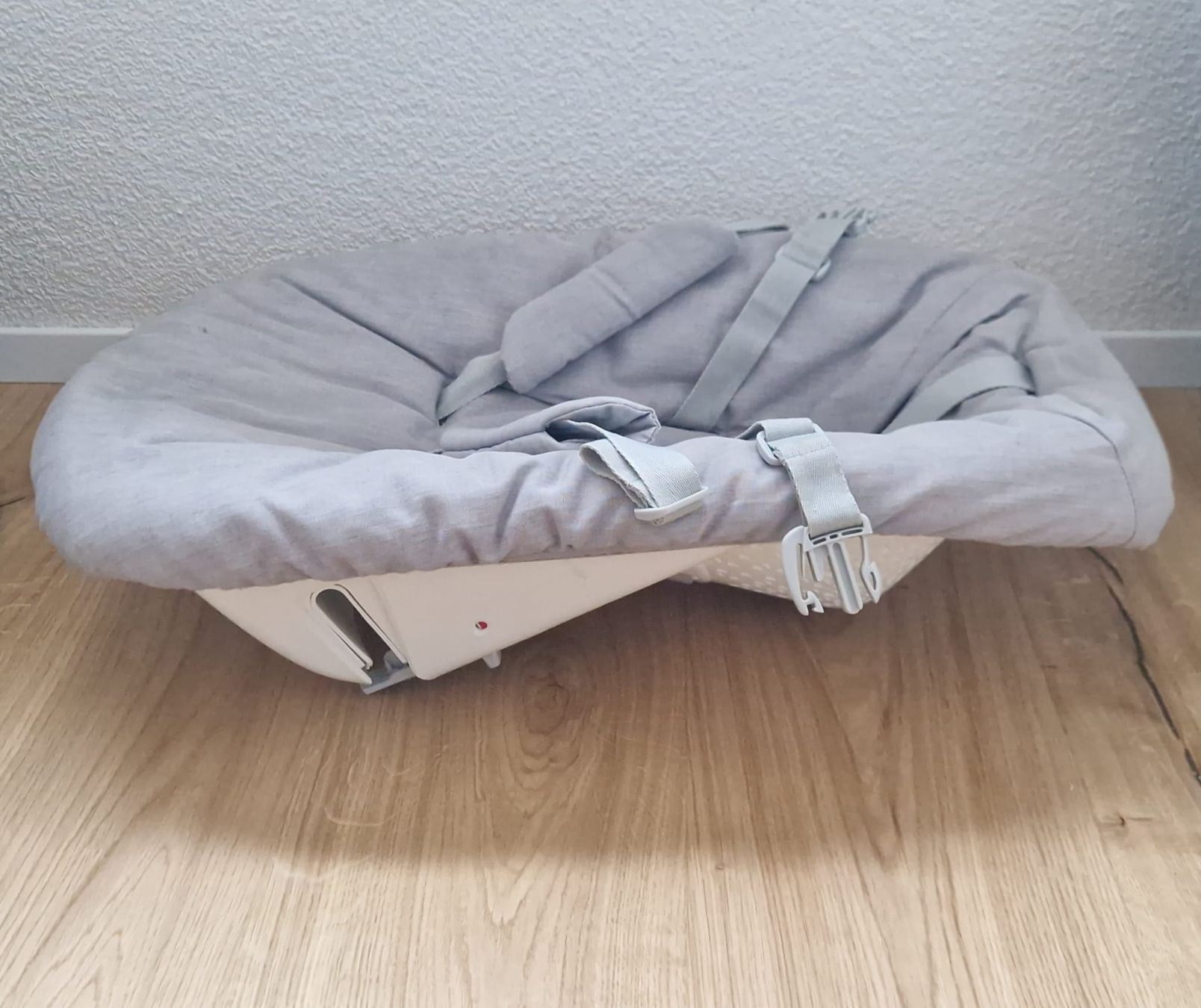 Stokke Seggioloni: Stokke Newborn Set Sitzpolster grau  – Usato da Schüpfen venduto da CHeef 1