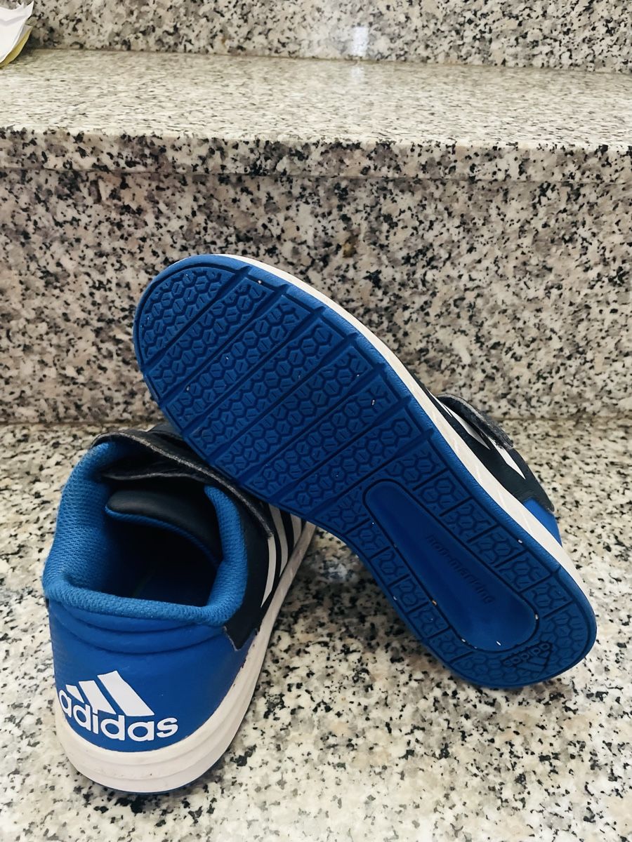 Adidas Herrenschuhe: Basket T35 – Gebraucht aus Sonvilier von Quantum8 1