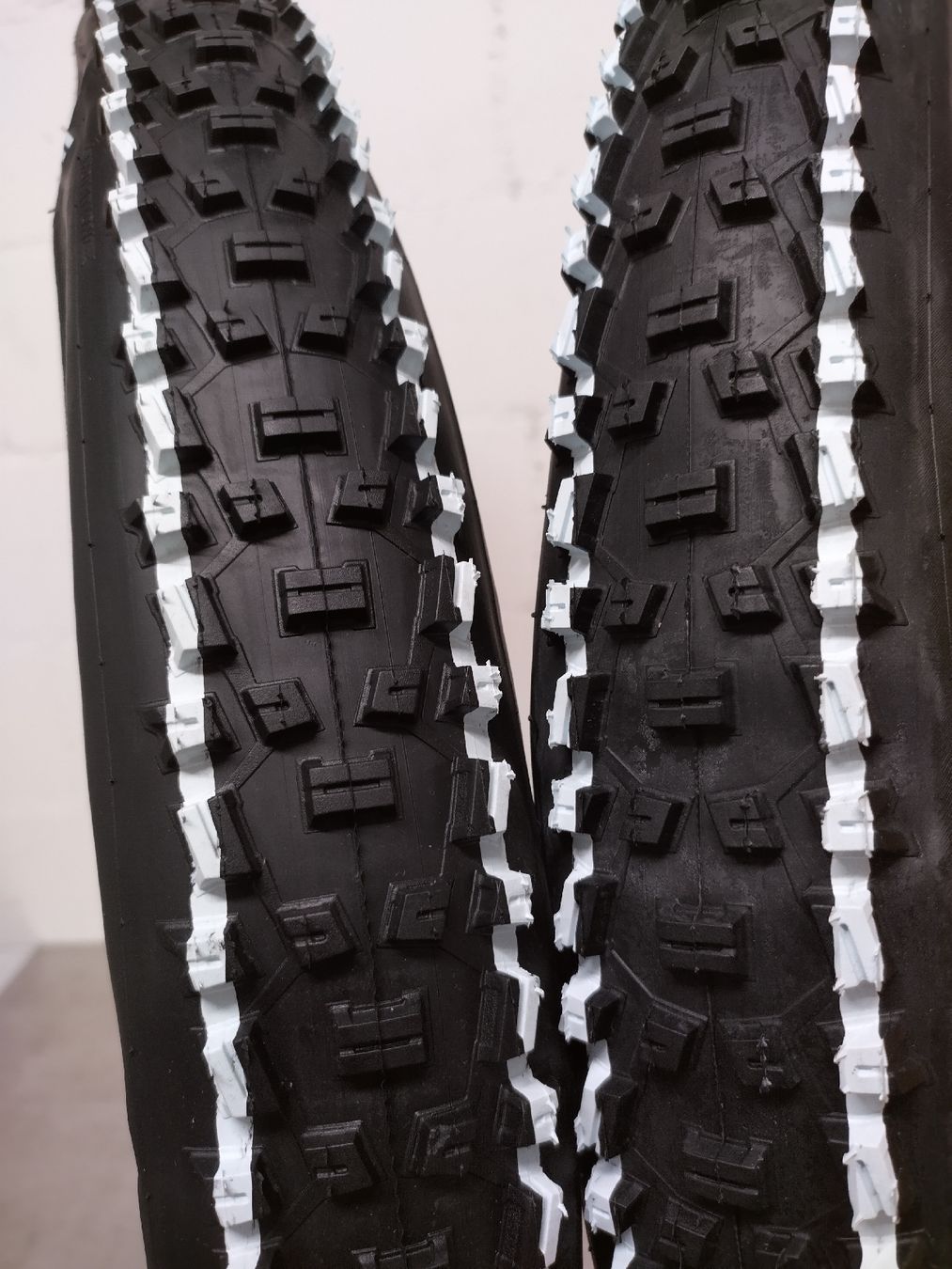 Schwalbe Pneumatici & Ruote complete: SCHWALBE NOBBY NIC EVO – Nuovo (secondo la descrizione) da Hombrechtikon venduto da findik 4