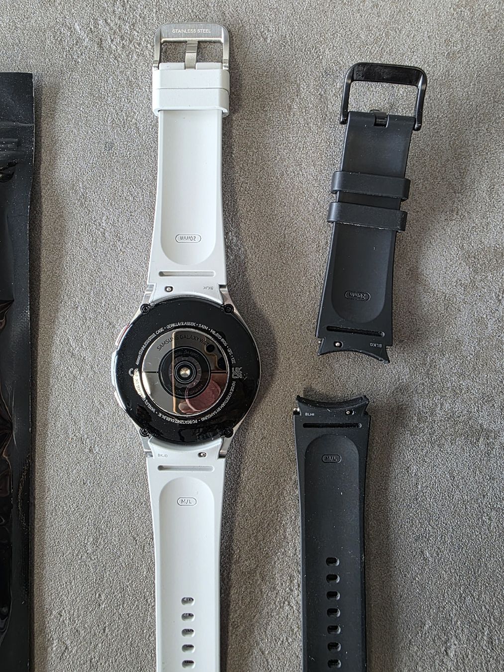 Samsung Smartwatch: Samsung Galaxy Watch4 Classic – Nuovo (secondo la descrizione) da Schlieren venduto da est_b2px 5