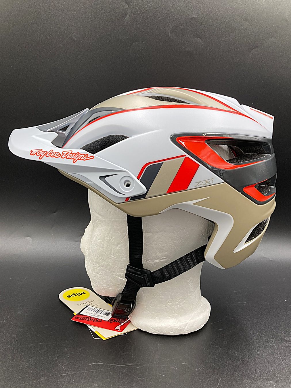 Troy Lee Caschi: TROY LEE DESIGNS | Velohelm |A3 MIPS | Intakewhite – Usato da Wittenbach venduto da Restwert_St-Gallen 2