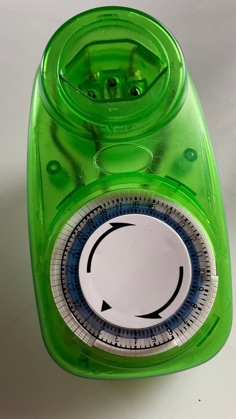 Interruttori: Zeitschaltuhr Schaltuhr Uhr Timer 230V – Nuovo (secondo la descrizione) da Glattfelden venduto da cybermaxx