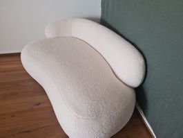 Westwing Sofa Alba 2-Sitzer – Bouclé beige, wie neu