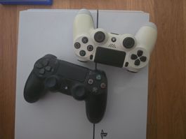 Ps4 inkl 5 Spielen + 2 Controller
