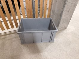 Graue Lagerbox / Stapelbox