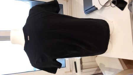 Hugo Boss T-Shirt Schwarz Gr. XL - Perfekt für den Sommer!