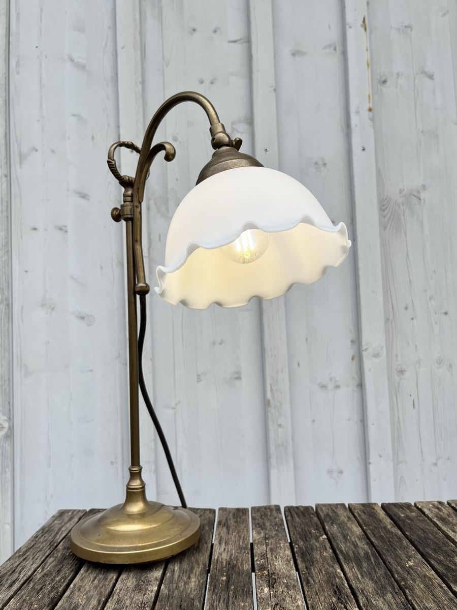 Lampen: Alte Tischlampe mit Glasschirm – Gebraucht aus Winterthur von avelotte 1