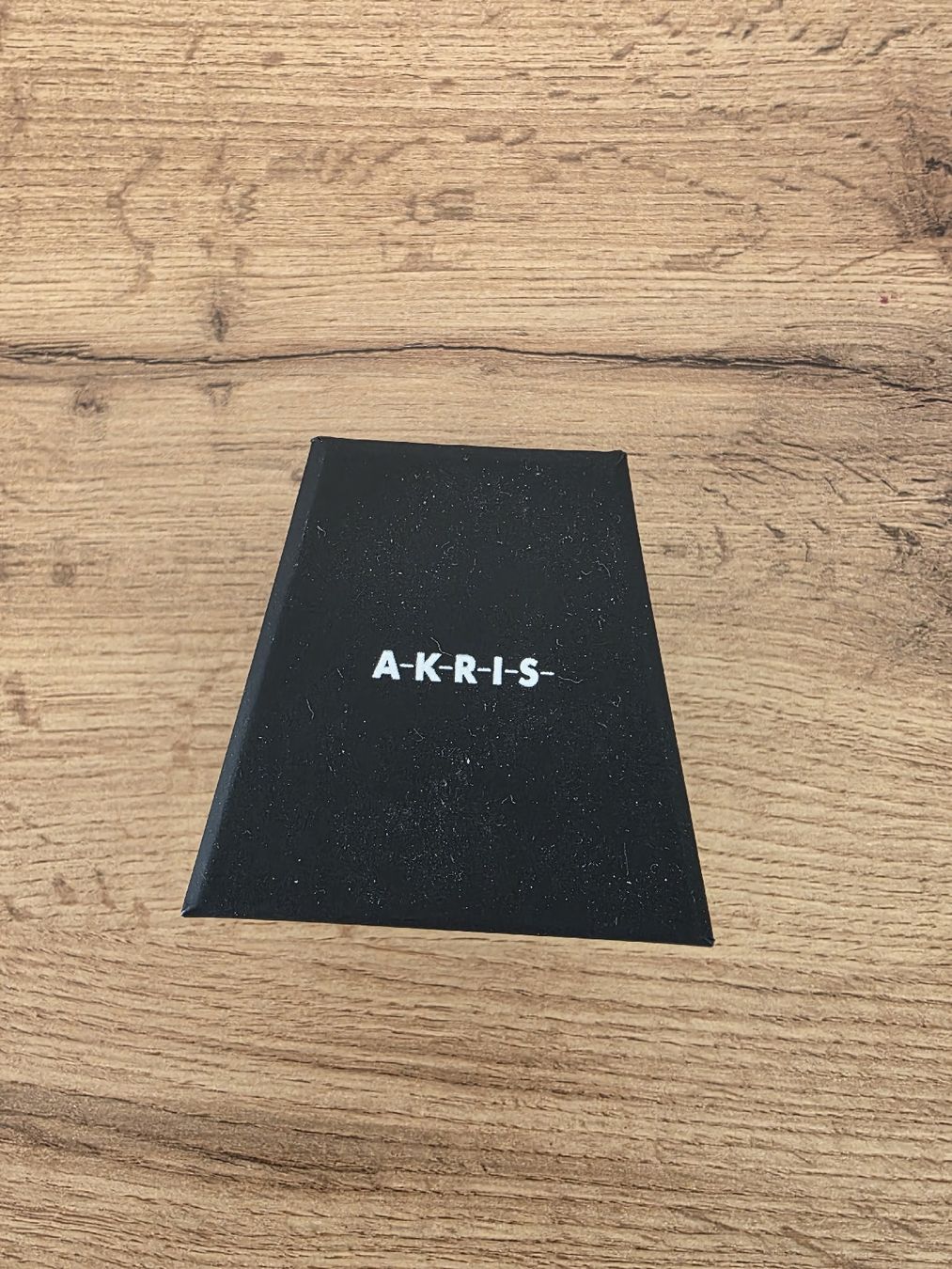 Akris Foulard & Sciarpe: Der multifunktionale Twilly Akris – Nuovo e nell'imballaggio originale da Ibach venduto da ole_6whn 6