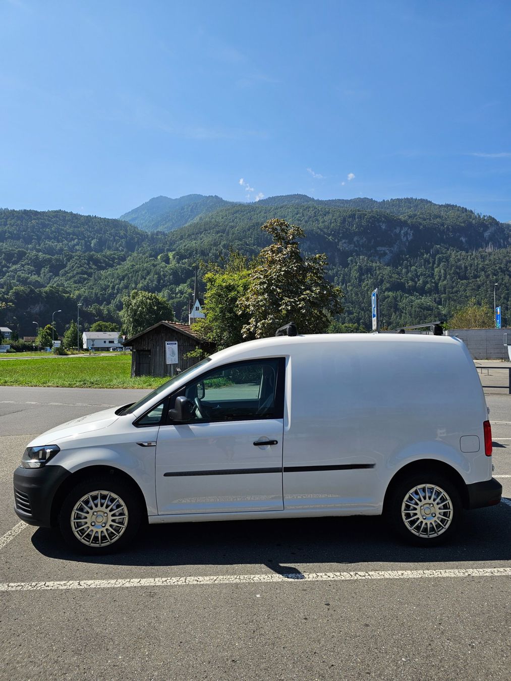 VW Automobili: VW Caddy 1.4 TSI mit Sortimo, Halterung und Dachträger – Usato da Bad Ragaz venduto da alenklopic 1