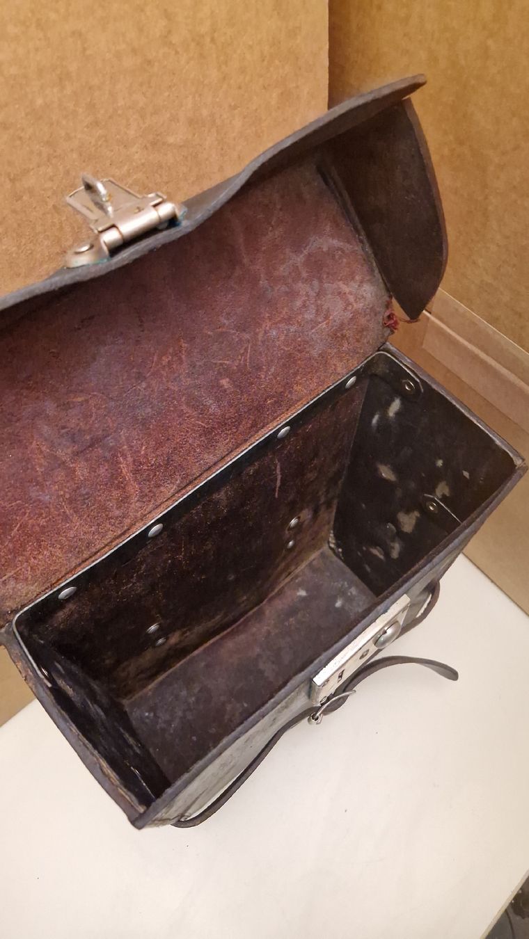 Borse: Vintage Leder Kameratasche – Usato da Zürich venduto da anna.caterina 6