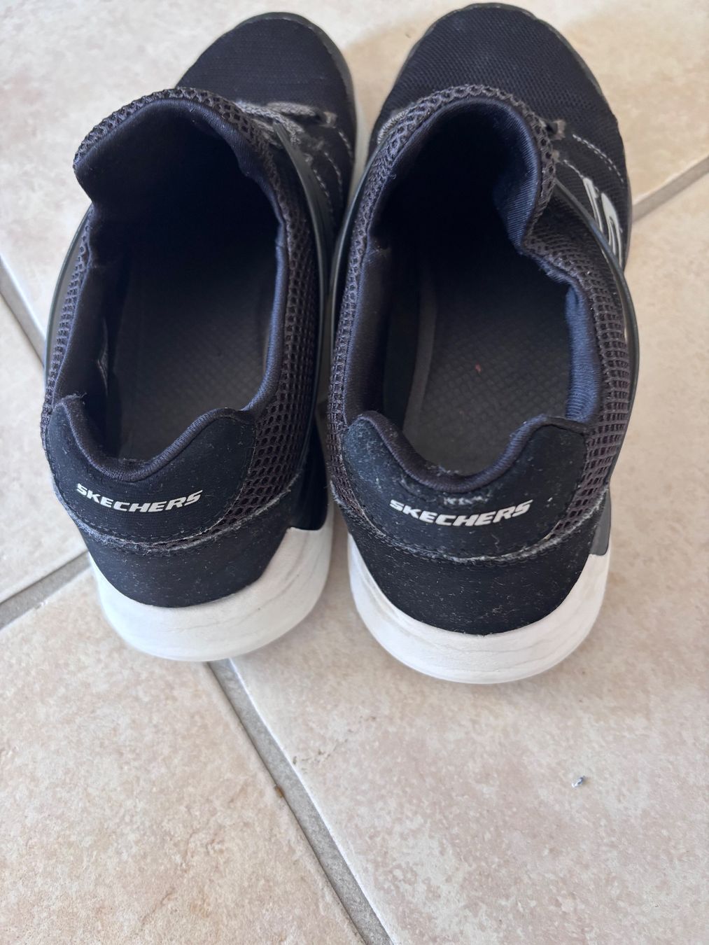 Skechers Herrenschuhe: Sketchers 43 – Gebraucht aus Balsthal von Uroby 4