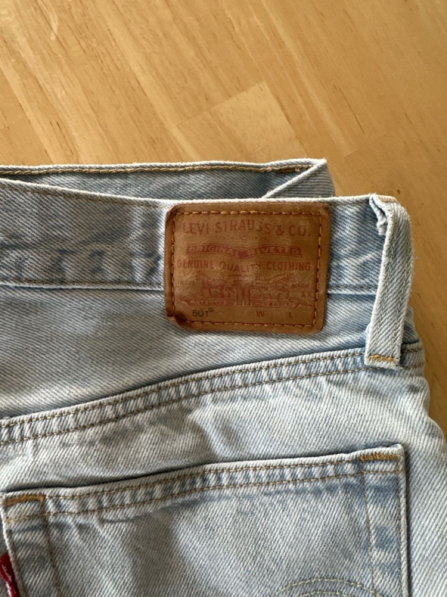 Levi's Jeans: Levi’s jeans 501 – Usato da Zürich venduto da iri_x6zv