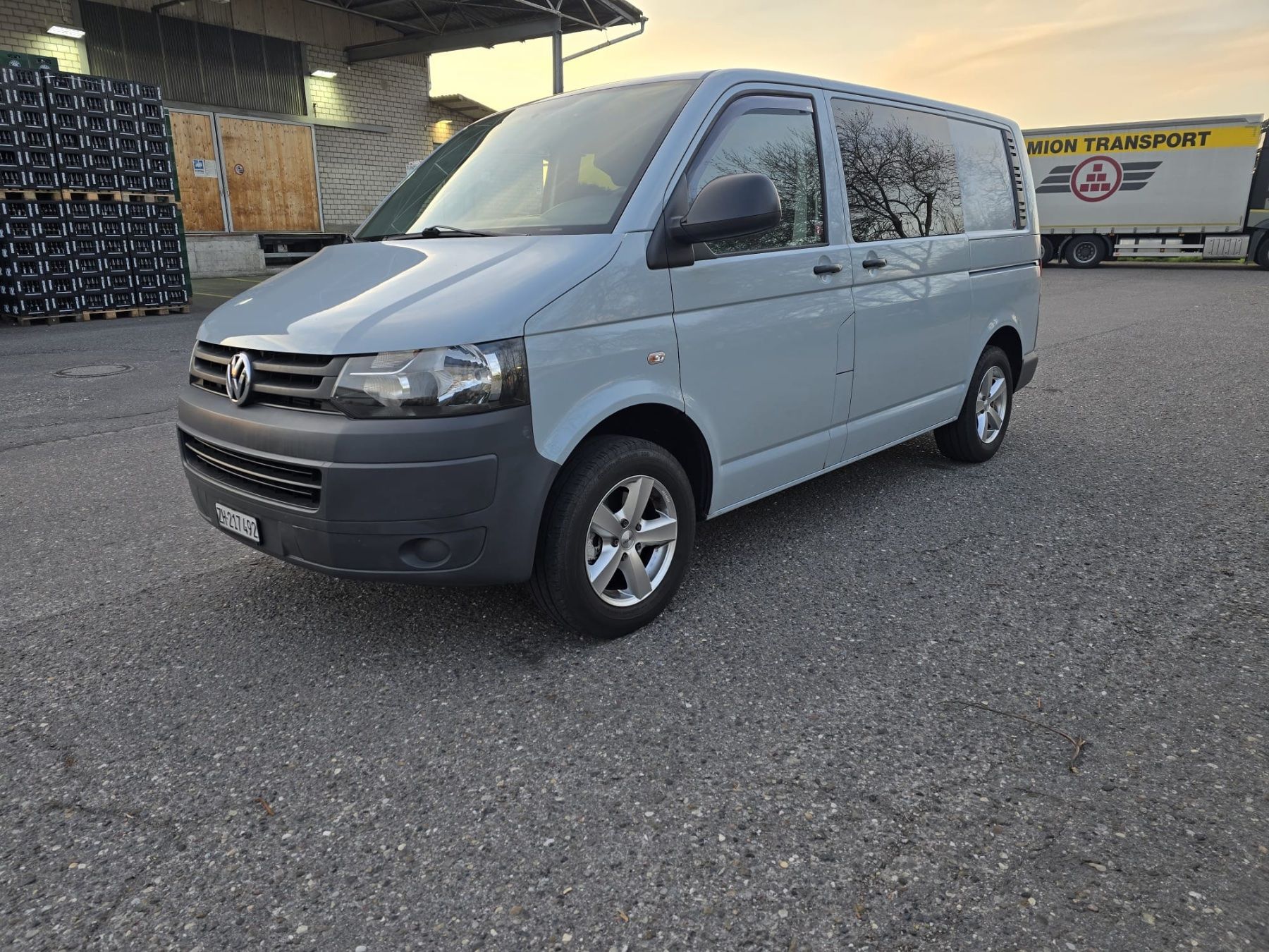 VW Camping Fahrzeuge: Camper VW T5 2.0 TDI 77kw – Gebraucht aus Zürich von libing 5