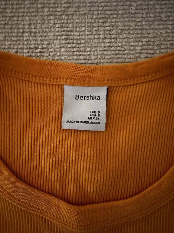 Top: Top (Bershka, S) – Usato da Schlieren venduto da mit_6lx7 1