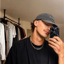 Profile image of itisarion