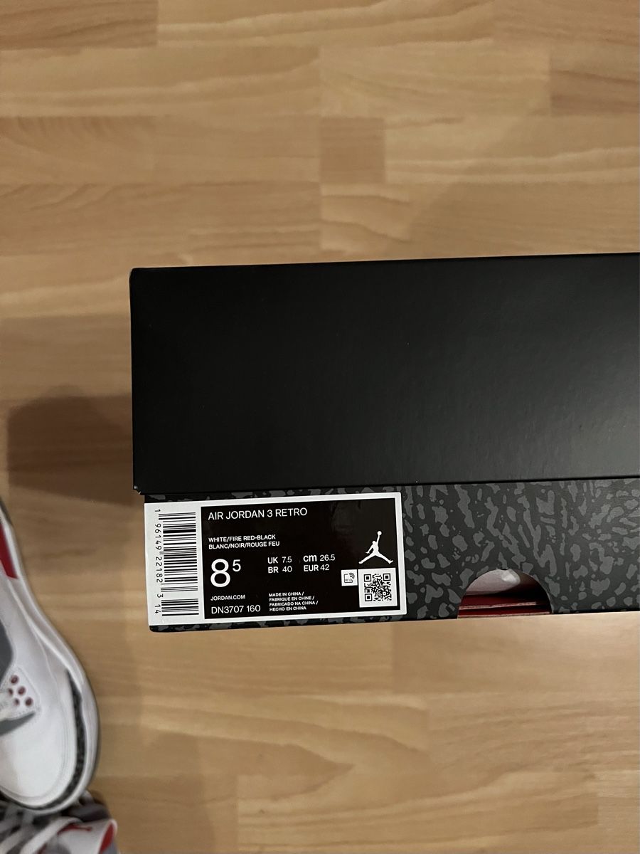 Jordan Herrenschuhe: Air Jordan 3 Fire Red [EU 42] – Gebraucht aus Spreitenbach von iamxrco 3
