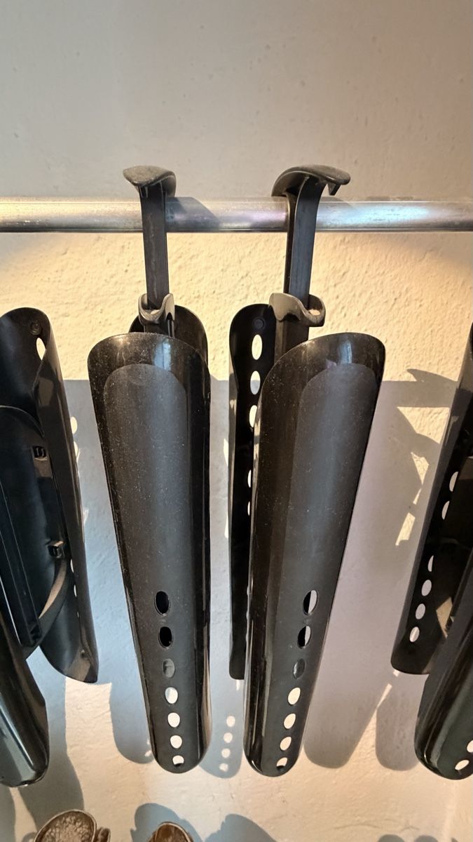 Autres vêtements & accessoires: 9 Paar Stiefelspanner – D'occasion à Dübendorf par Scuba_gaby