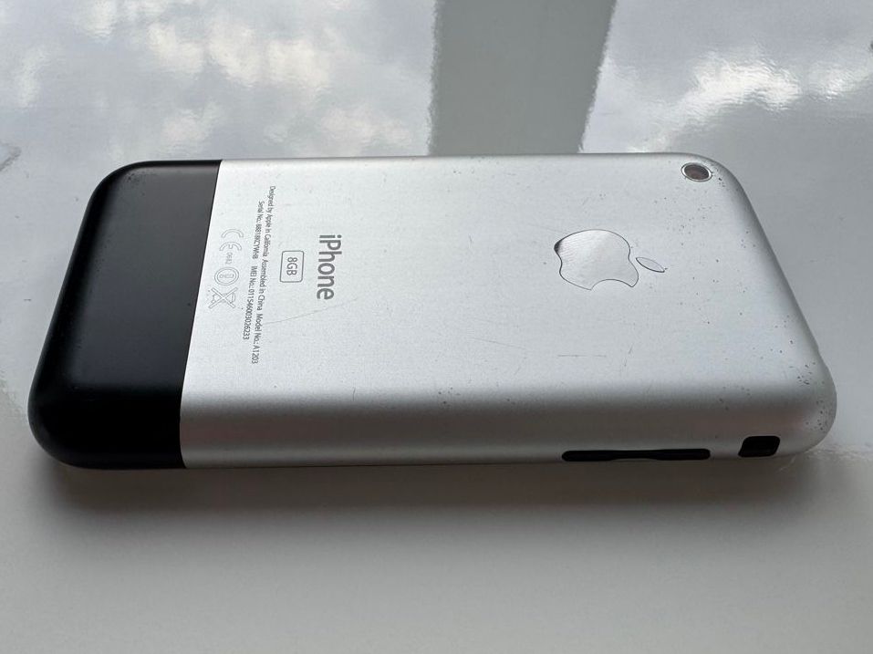 Apple Telefoni cellulari / Smartphones: Apple iPhone 2G mit OVP und Zubehör – Usato da St. Gallen venduto da hae_6rmh 7