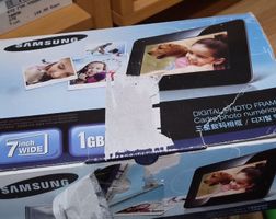 Samsung Digital Photo Frame 7 inch NEW