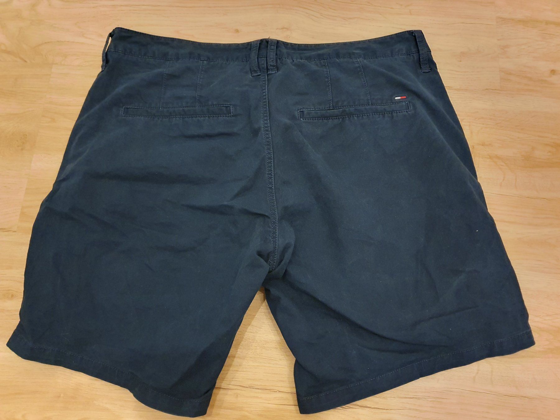 Tommy Hilfiger Pantaloni: Hilfiger Denim, Shorts Gr. 31 – Nuovo (secondo la descrizione) da Heinrichswil venduto da sabi2809 2