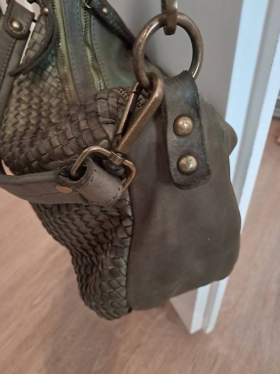 Sacs femmes: Ledertasche  – D'occasion à Basel par len_t965 2