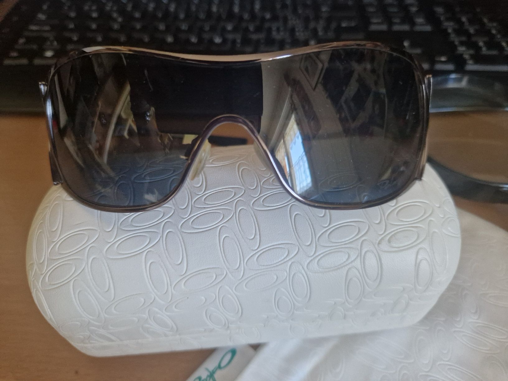 Oakley Occhiali & Lenti: OAKLAY LYV 12-978 – Nuovo (secondo la descrizione) da SAXON venduto da Mariposita1428