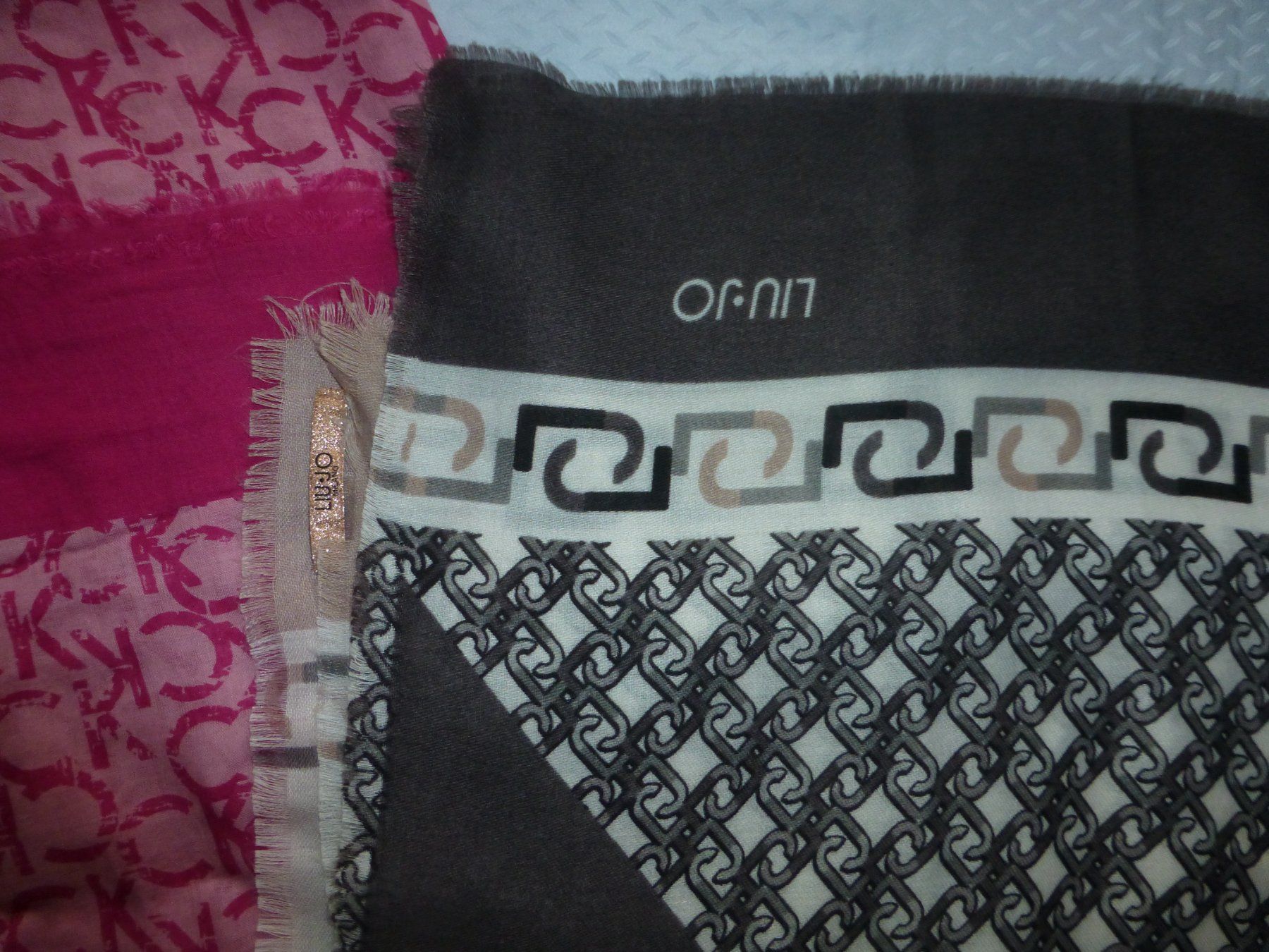Calvin Klein Foulard & Sciarpe: Foulard von Calvin Klein & Liu Jo – Usato da Würenlingen venduto da drago56 3