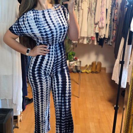💙 Blau-weißer Jumpsuit mit offenem Rücken M💙