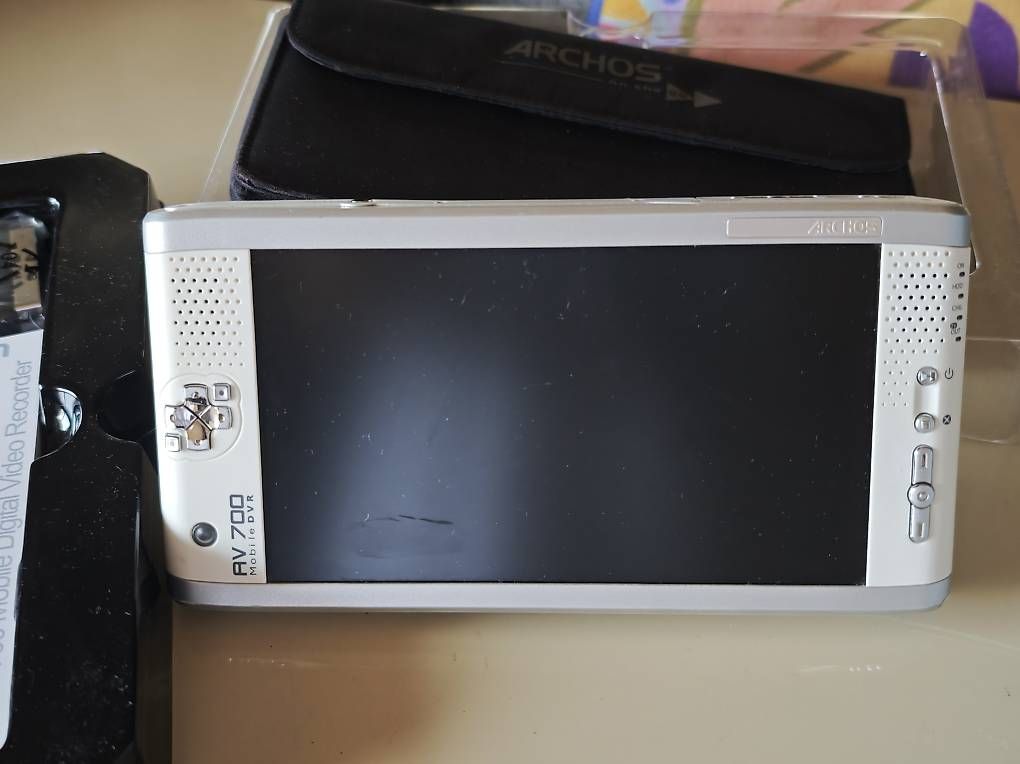 Lecteur media portable: Archos AV700 Media DVR – D'occasion à Breganzona par kik_kz8d