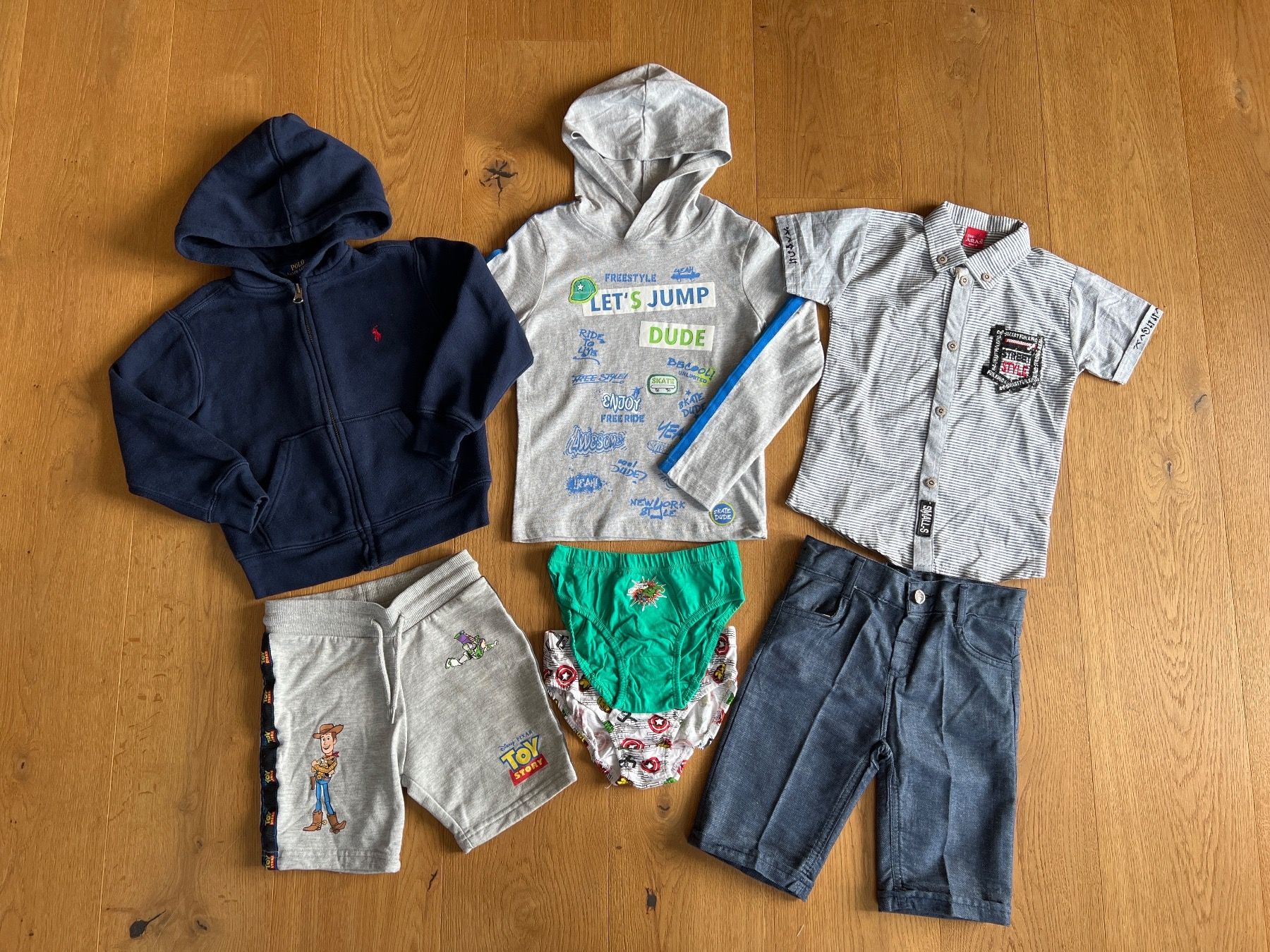 Lotti & Set di vestiti: Kleiderpaket Grösse 104 – Usato da Lengnau BE venduto da Rubin27