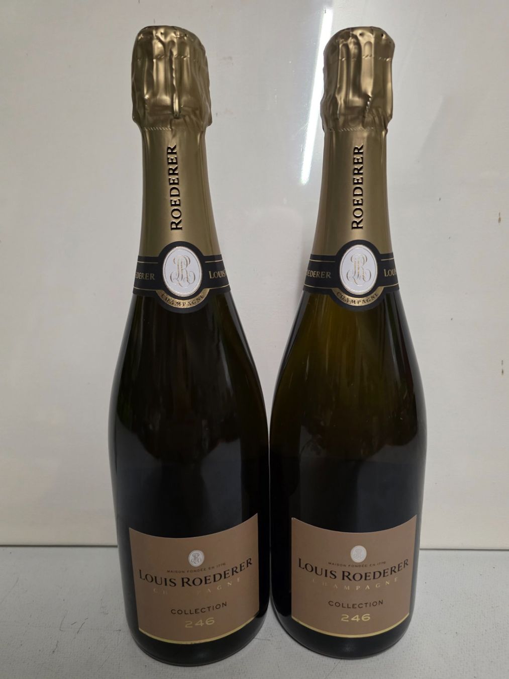 Louis Roederer Vins: 2FLASCHE LOUS ROEDERER VINTAGE Nr. 246 CHAMPAGNER – Neuf (Voir description) à Schönenwerd par 1952kv