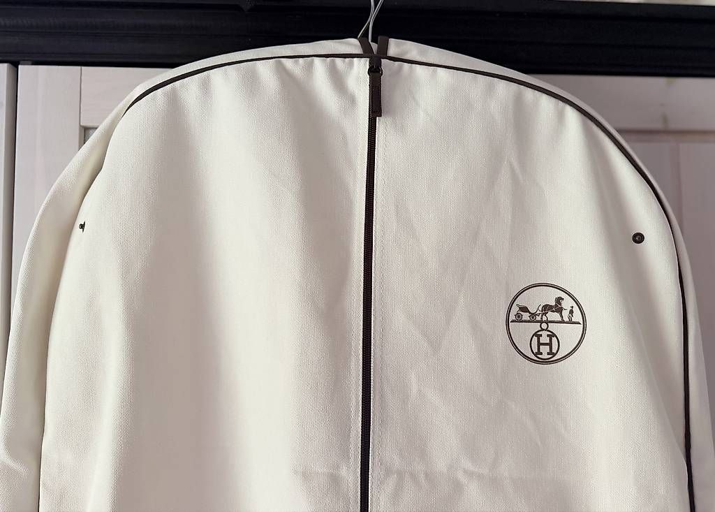 Taschen: Hermes Kleidersack, Original, ungebraucht  – Gebraucht aus Rougemont von Kosmo0272