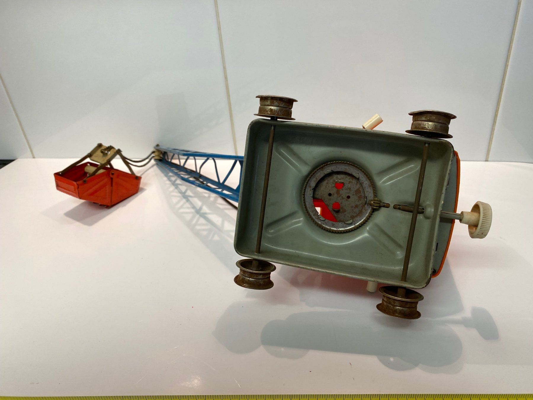 Gama Spielzeuge: GAMA Blechbagger 60'er Fehlteile s. Bilder – Gebraucht aus Kerzers von tisyayasuBE 8