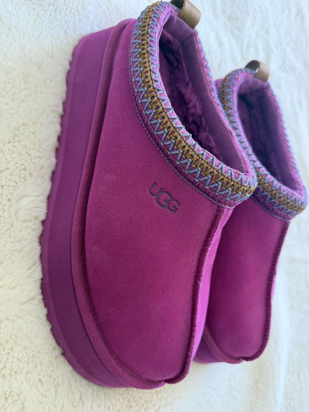 Ugg Chaussures femmes: PINK UGGS – Neuf (Voir description) à Lausanne par naa_f7gg 3