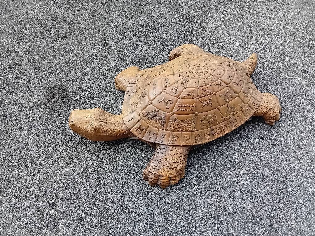 Statuette: Designer Holz Schildkröte ...... – Usato da Burgistein venduto da Ernte