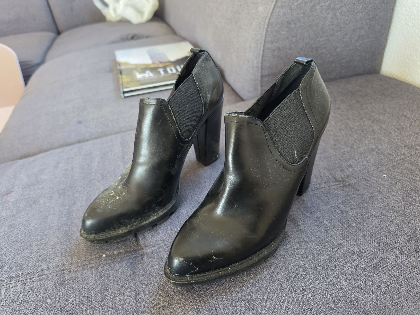 Chaussures femmes: Bottine – D'occasion à Plasselb par les_rl55