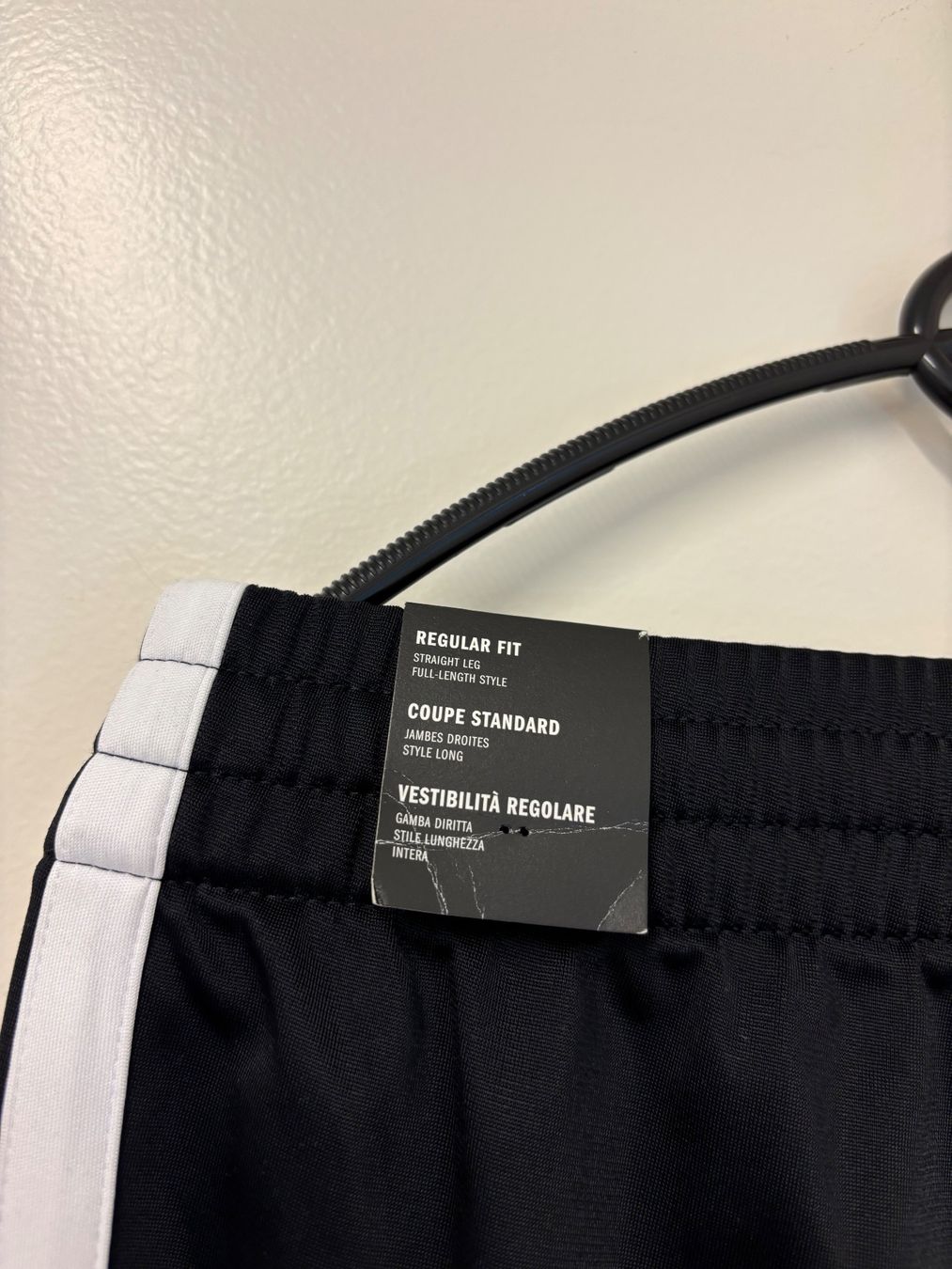 Adidas Pantaloni: Adidas Trainingshose – Nuovo (secondo la descrizione) da Zürich venduto da mc__2kll 2