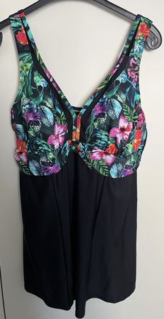 Schönes Badekleid mit Blumenmuster, Grösse 50 zu verkaufen!