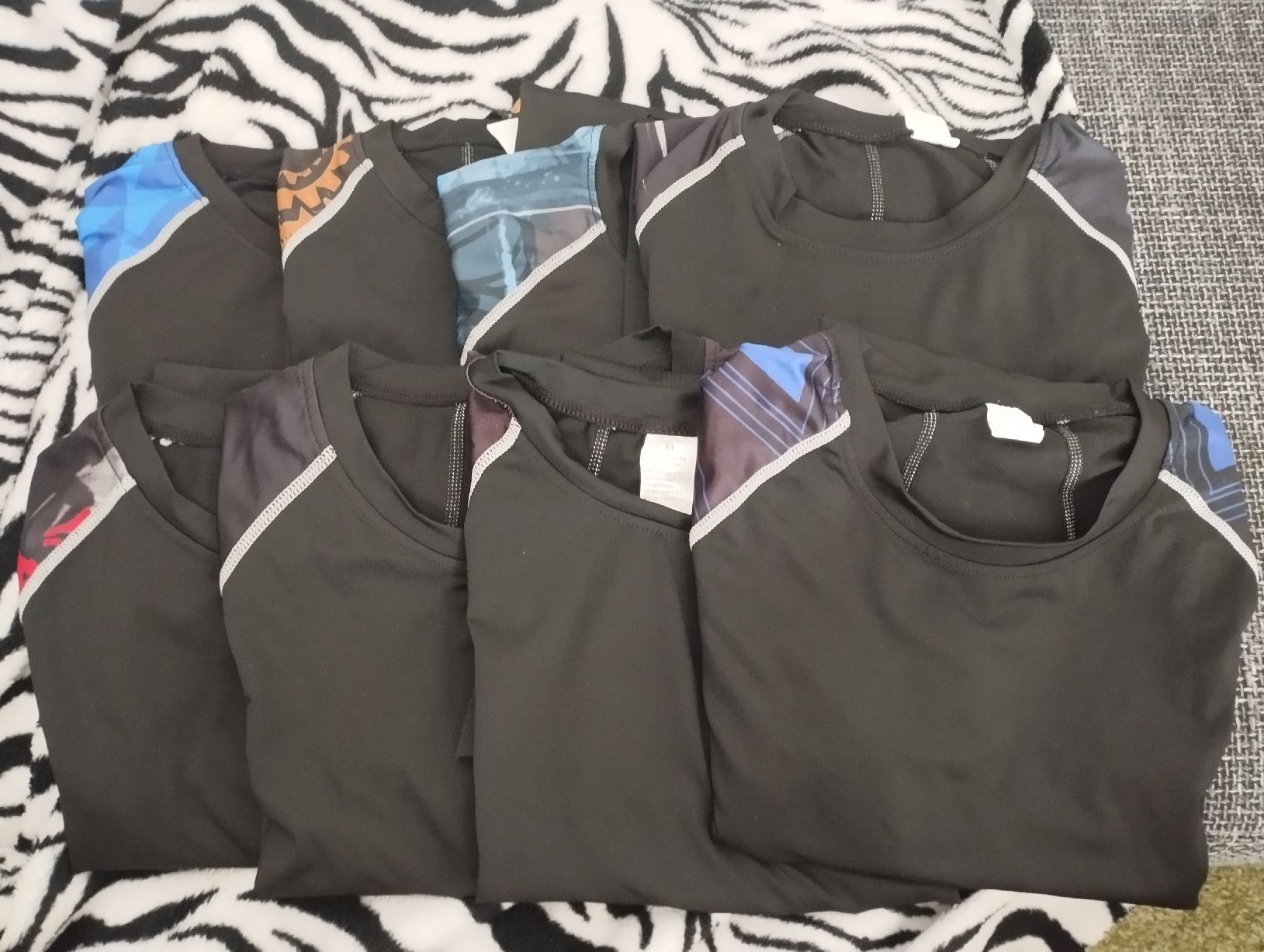 T-shirt: 8x Tee-shirts Short Sleeve - Size Medium M – Nuovo (secondo la descrizione) da MONTHEY venduto da Tibobo