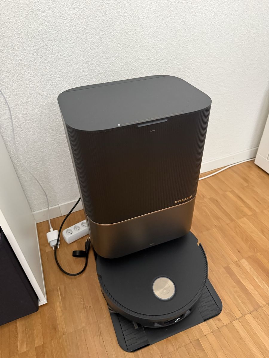 Dreame Aspirateurs & Accessoires: Dreame Robot Vacuum & Mop with Self-Cleaning & step-climbing – Neuf (Voir description) à Zürich par alv_8v9b 5