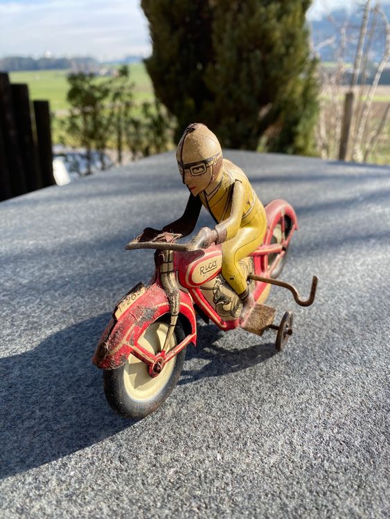 Freak Scene Blechspielzeug Motorrad Oldtimer – Nostalgisches Retro Motorrad Aus Blech Als Deko & Sammlerstück