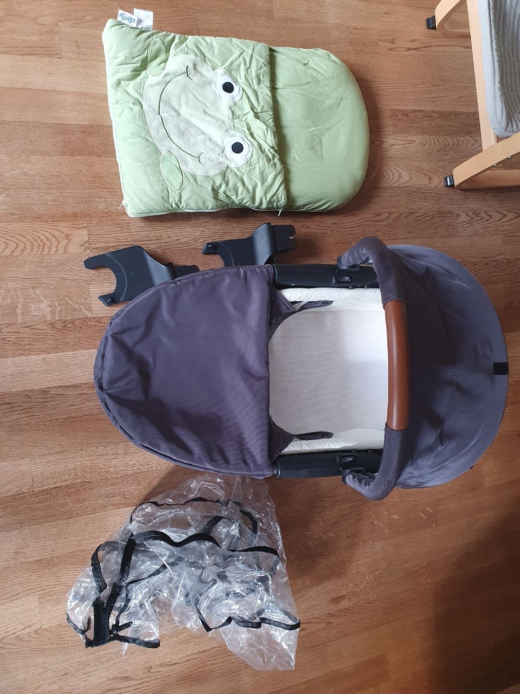 Wiegen & Stubenwagen: Baby Carrycot grey used – Gebraucht aus Sirnach von eftix 1